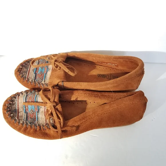 Minnetonka Shoes Minnetonka Aztec Moccasins Poshmark